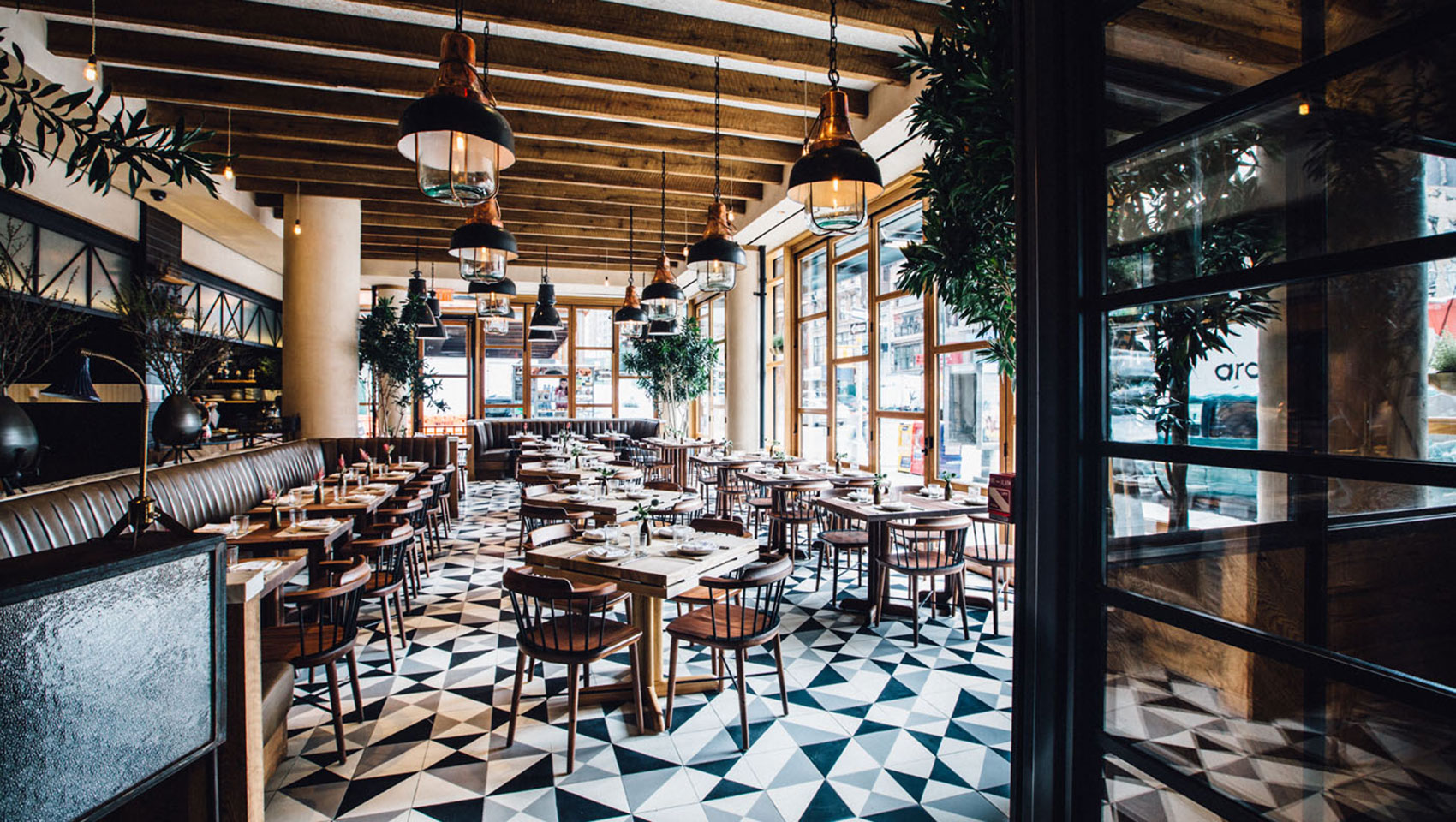 l'amico dining room
